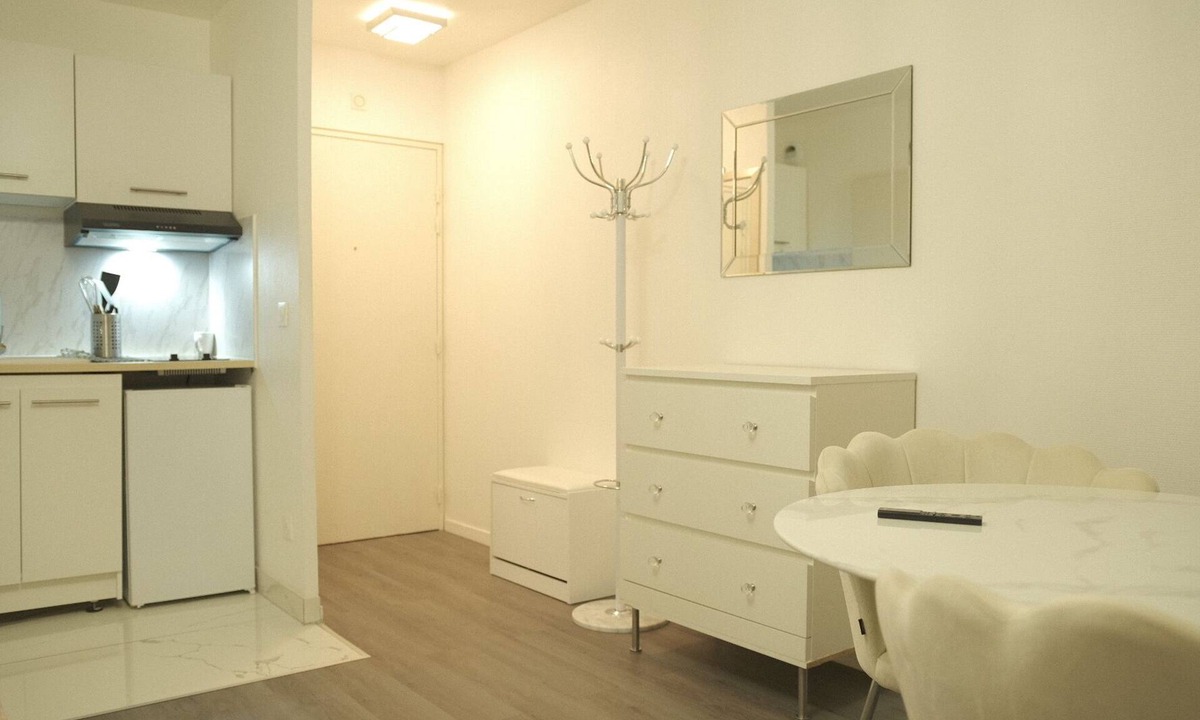 Corbeil-Essonnes Apartment | Studio Cosy Room 2 Personnes