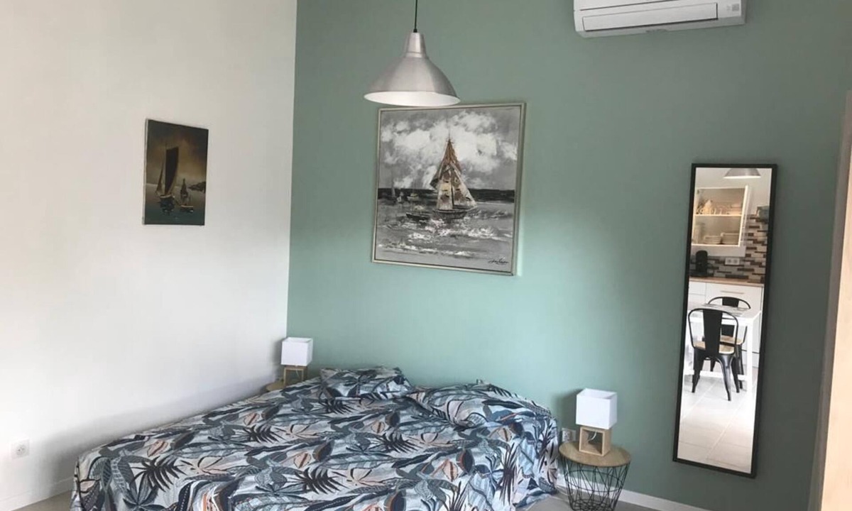 Saussines Apartment | Studio de 28m2 Climatisé à 30 Minutes des Plages