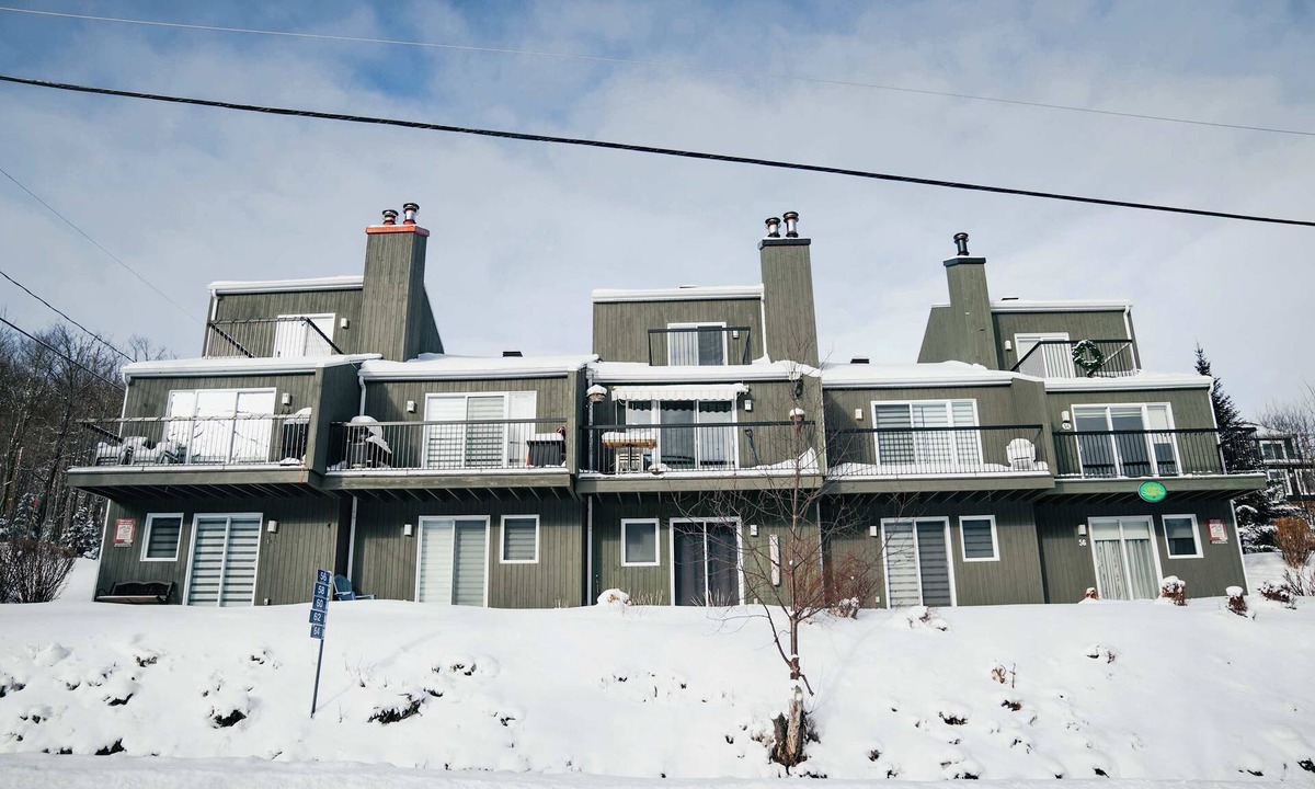 Notre-Dame-Auxiliatrice-de-Buckland Apartment | Studio de Ski 64-2 | Studio Mont du Midi