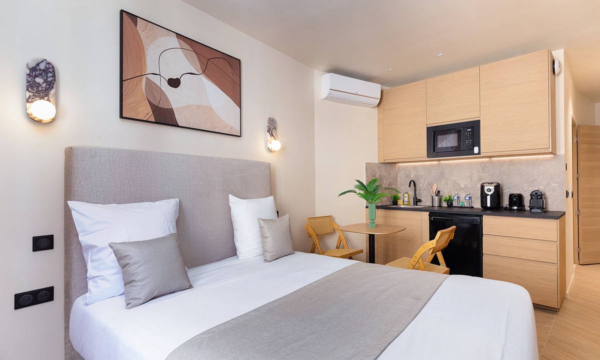 Billancourt–Rives de Seine Apartment | Studio-Deluxe-Wet room-City view