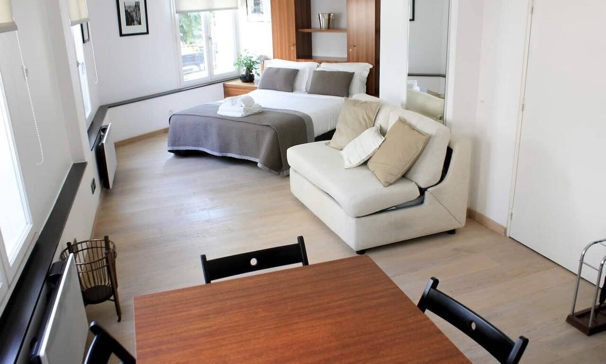 Montmartre Apartment | Studio des Abbesses