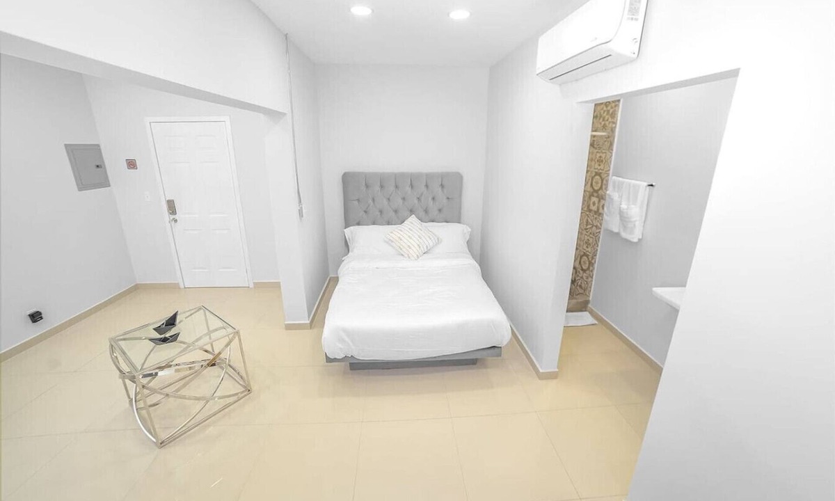 Zona Rio Bed & Breakfast | Studio/Desk/Private in TJ Near US border