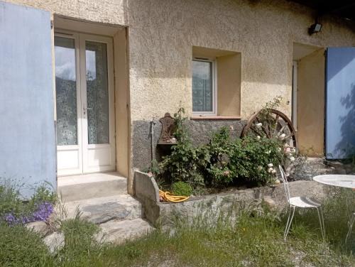 La Saulce Apartment | studio du jardin
