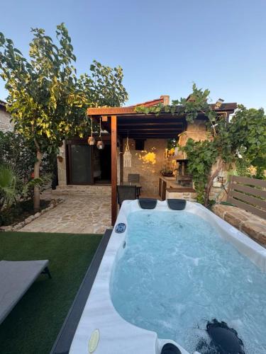 Faistos Apartment | Studio Elena - Oasis holiday houses