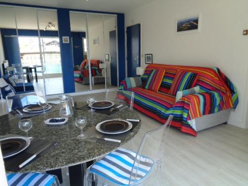 Arcachon Apartment | Studio en Centre-Ville d'Arcachon avec Balcon, Parking Privé et Wi-Fi, à 300m de la Plage - FR-1-374-28