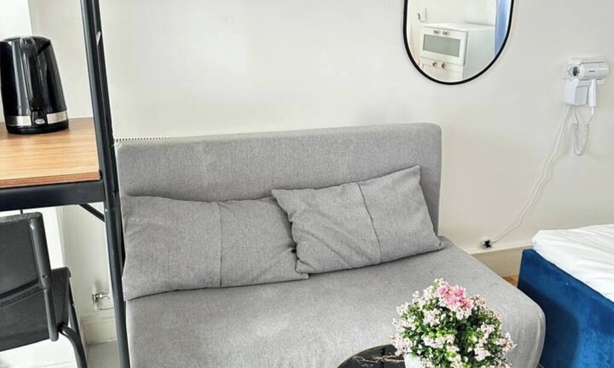 Camden Town with Primrose Hill Apartment | Studio Flat 8 – Peaceful Oasis in Camden Parkway