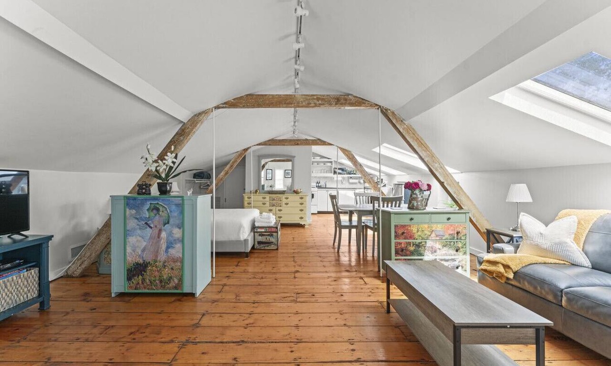 Westport Apartment | Studio Flat Above Historic Cider Mill