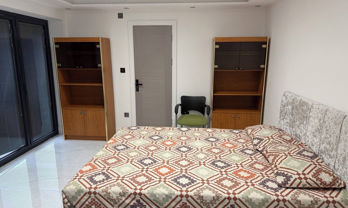 Slough House | Studio Flat