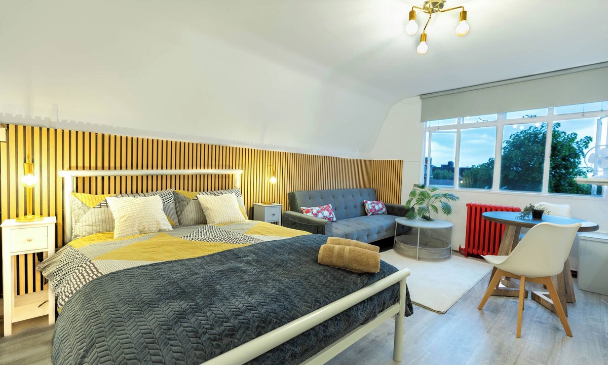 Addison Apartment | Studio Flat in Shepherd`s Bush, 2 minutes' walk away from Tube Station