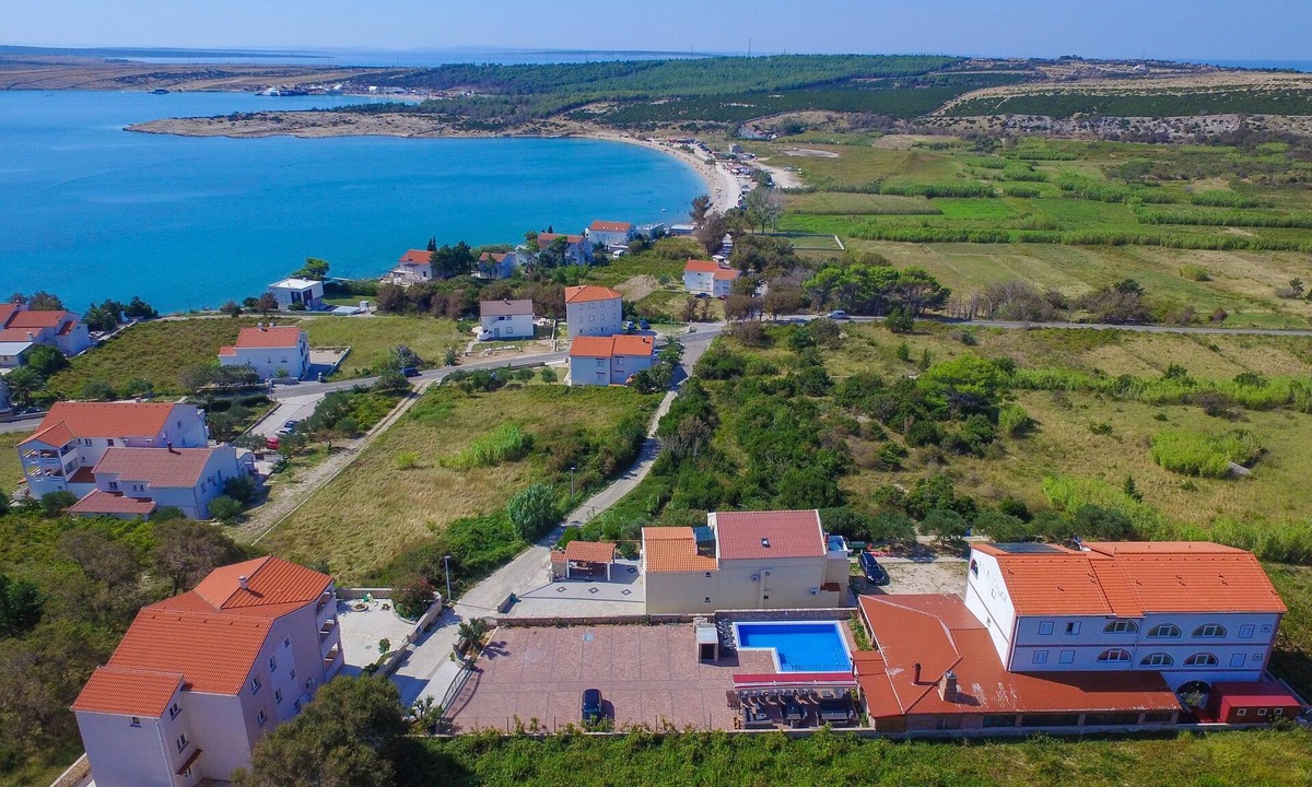 Caska Apartment | Studio flat with a swimming pool Caska, Pag (AS-4109-b)