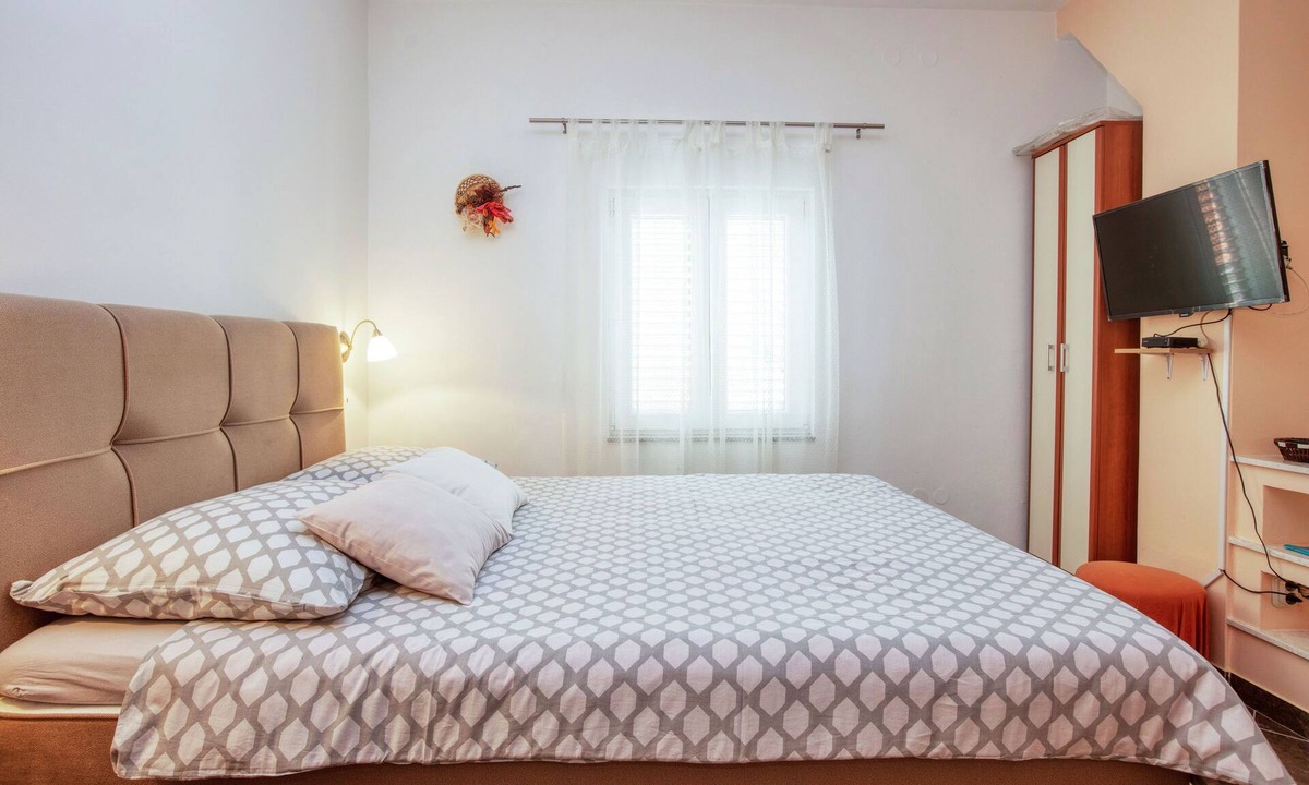 Pirovac Apartment | Studio flat with terrace Pirovac, Šibenik (AS-21008-b)
