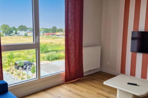 La Teste-de-Buch Apartment | Studio for 2 in La Teste-de-Buch parking