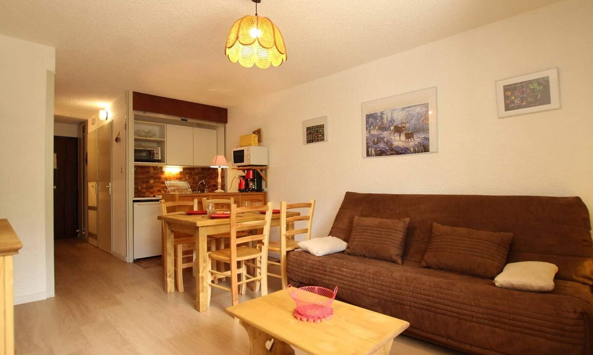 Chantemerle Apartment | Studio for 4 in Serre-Chevalier with balcony, parking, pets allowed