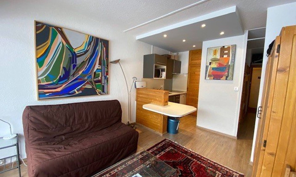 Arette Apartment | Studio for 4 with balcony, direct access to slopes, elevator