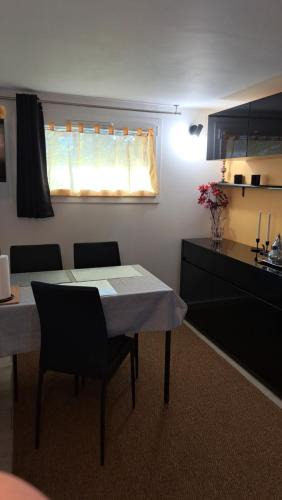 Sainte-Genevieve-des-Bois Apartment | Studio maxi 3 pers, acces facile, proche gare pour Paris