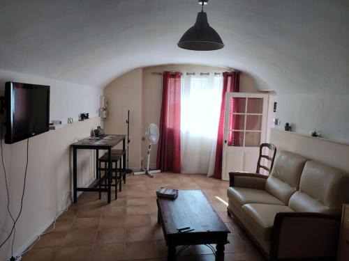 Mondragon Apartment | Studio Gite Mondragon (Vaucluse)