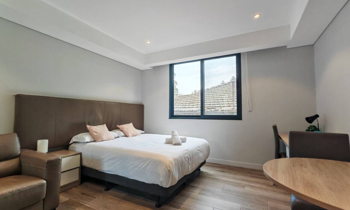 Roseville Apartment | Studio in heart of Roseville