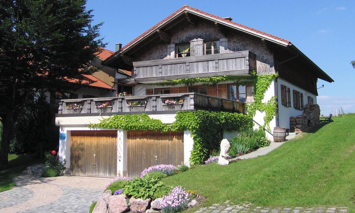 Heitlern Apartment | Studio 'In Pfronten' with Mountain View, Balcony and Wi-Fi