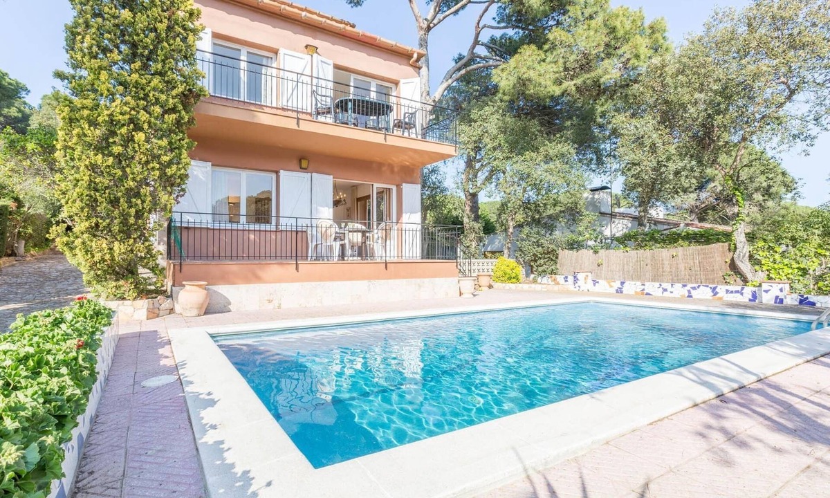 Calella de Palafrugell Apartment | Studio in Spain near Beach & Mountain Views