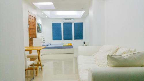 Bang Na Apartment | Studio in townhouse with private bath room and kitchenette
