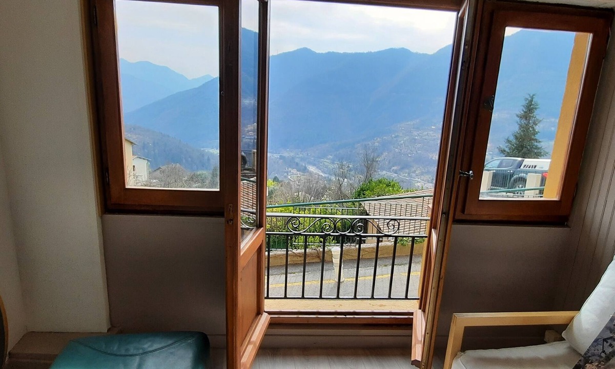 Belvedere Apartment | Studio in village with breathtaking valley views