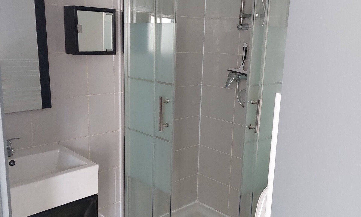 Vitrolles Apartment | STUDIO IN VITROLLES 13 BDR near Marseille TGV airport and bus station