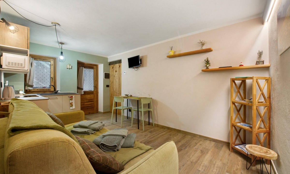 Pecou Apartment | Studio 'Les Fleurs' with Wi-Fi