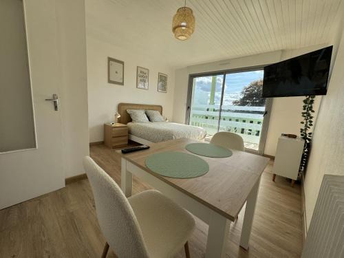 Bagnoles-de-l'Orne Apartment | Studio lumineux de 23m avec balcon