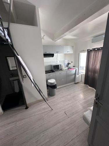 Aubagne Apartment | Studio Meublée