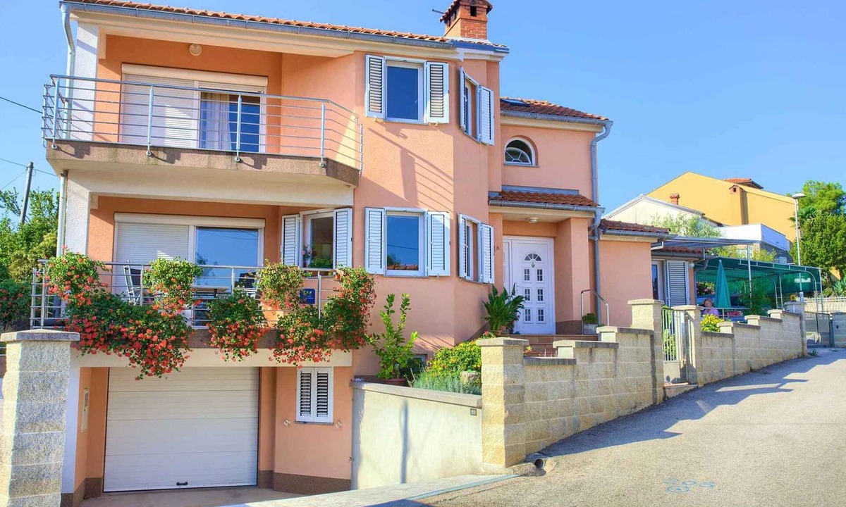 Vantacici Apartment | Studio near the beach