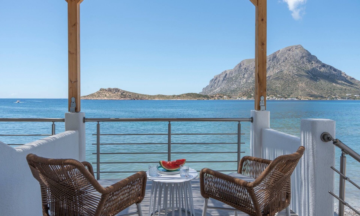 Kamari Apartment | Studio 'Next To The Wave 1' with Sea View and Private Terrace