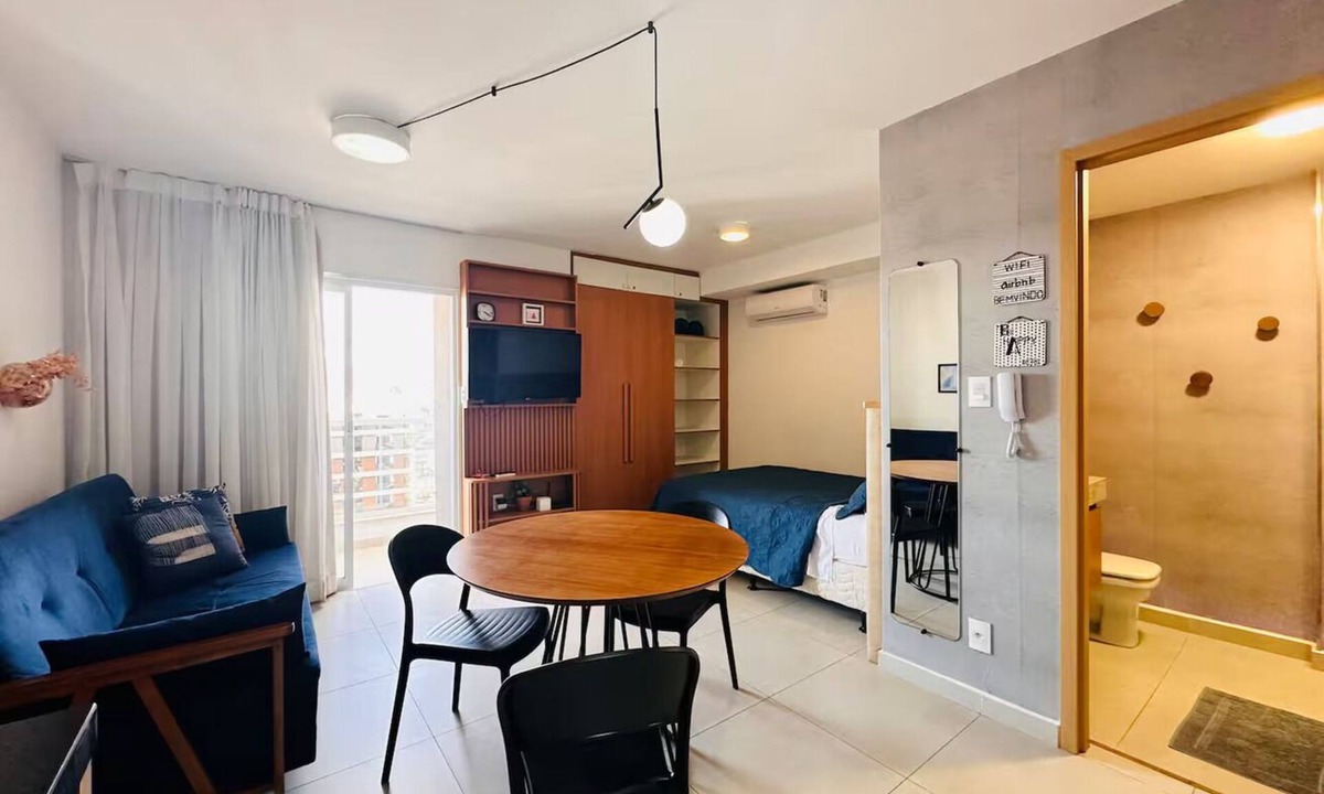Graminha Apartment | Studio no Centro com Academia, Piscina e Varanda