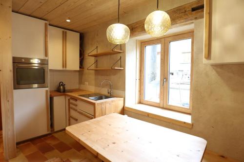 Notre-Dame-du-Pre Apartment | Studio Notre Dame du Pré