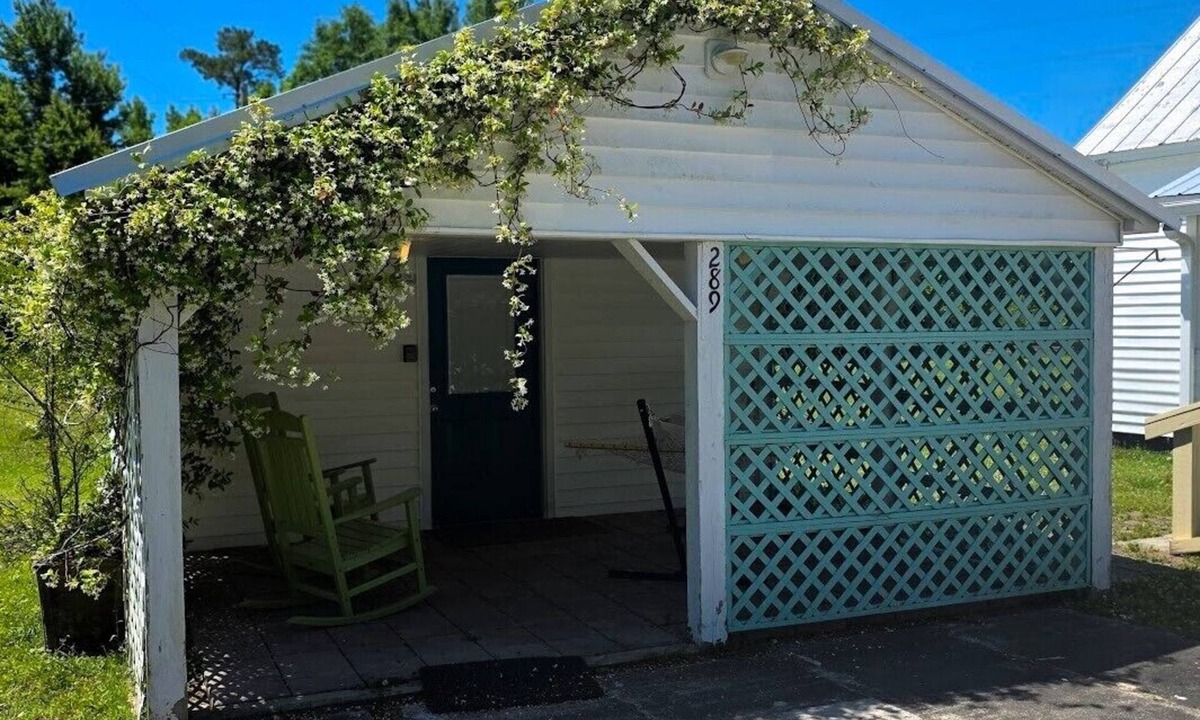 Core Creek Apartment | Studio- Now Lower prices! Bring your boat for summer and fall fishing
