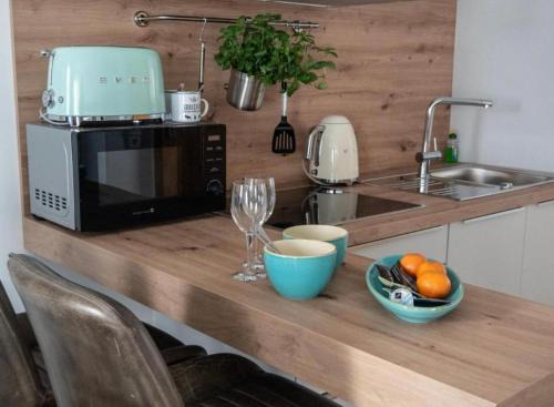Plochingen Apartment | Studio-Parkplatz-Netflix-Balkon