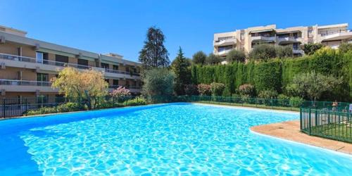 Fabron Apartment | Studio piscine climatisation tennis