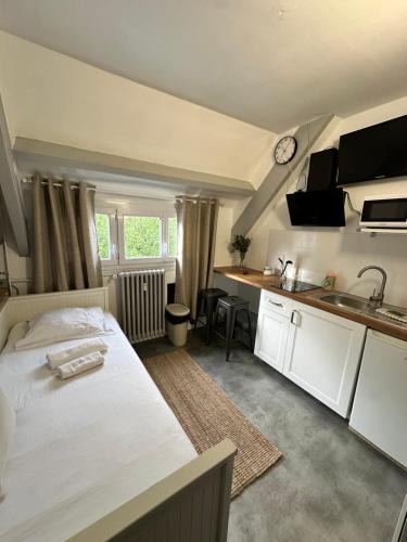 Caen City Centre Apartment | STUDIO proche commodité et gare . Centre ville