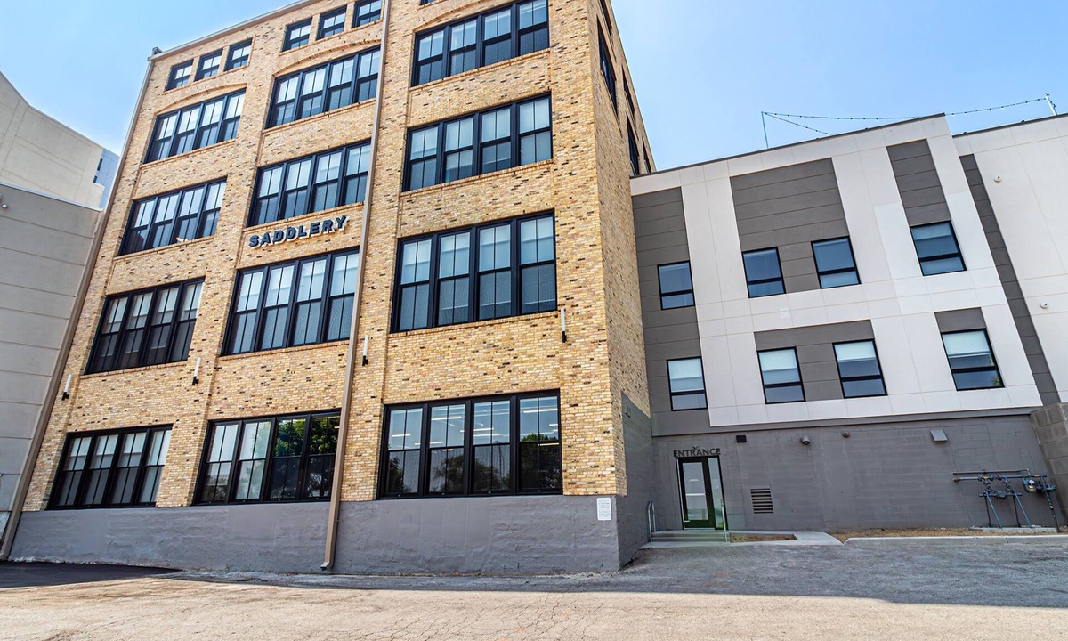 Madison Hotel | Studio Queen in the heart of downtown.