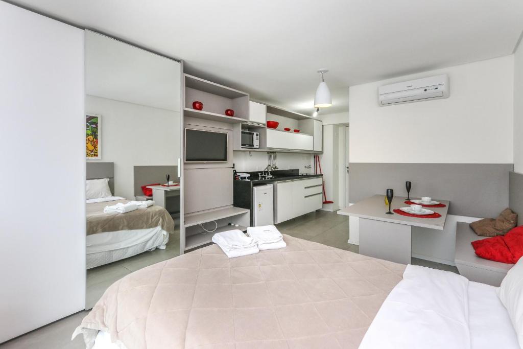 Reboucas Apartment | Studio Roma Central
