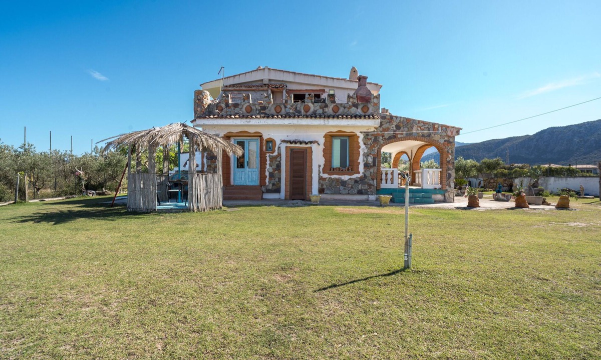 Posada Apartment | Studio 'Sa Burrida' Relax close to the Sea with Garden & Wi-Fi