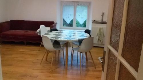 Saint-Genest-Lerpt Apartment | STUDIO Saint-Genest- Lerpt proche gorges de la LOIRE