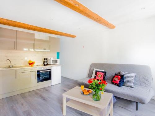 Le Mourillon Apartment | Studio Studio Bazeilles by Interhome