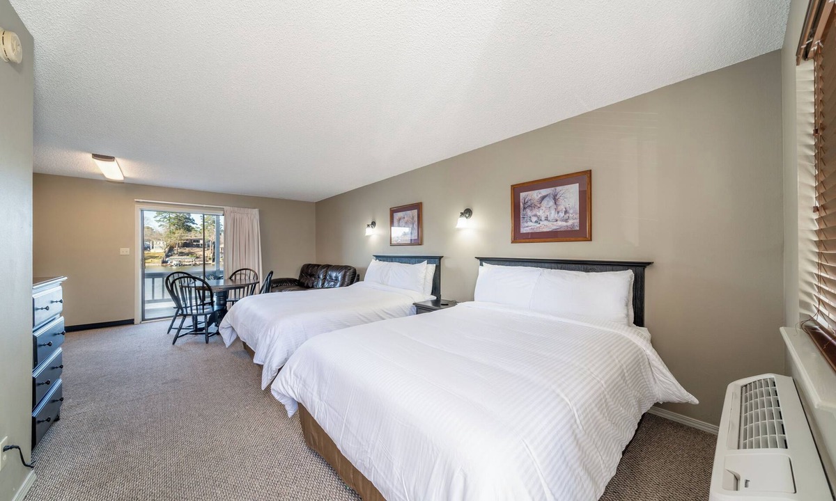 Rockwell Hotel | Studio Suite, 2 Queen Beds, Lake View, Ground Floor