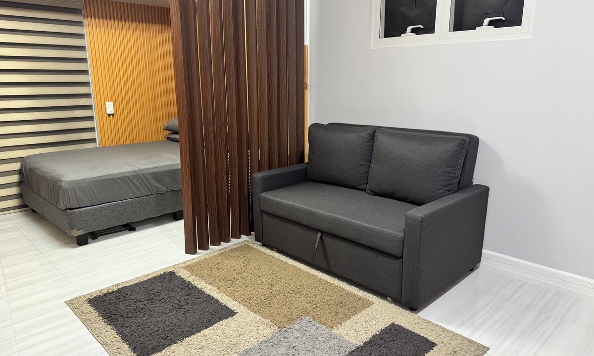 Santa Cruz Condo | Studio Unit with Balcony in Manila