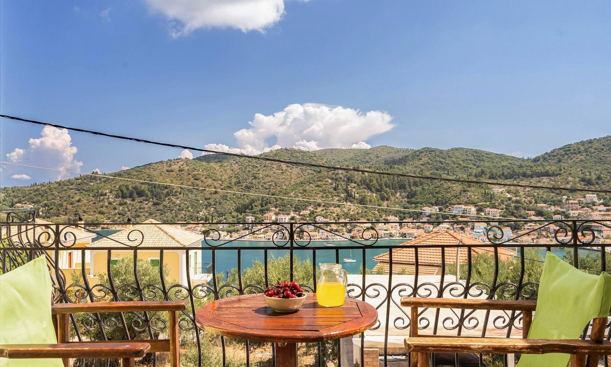 Vathy Apartment | Studio 'Veronis 2' with Sea View, Shared Pool & Wi-Fi