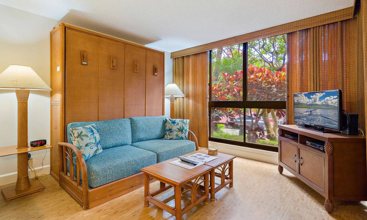 Kahana Apartment | Studio w/Balcony & Full Kitchen | Access to Pool