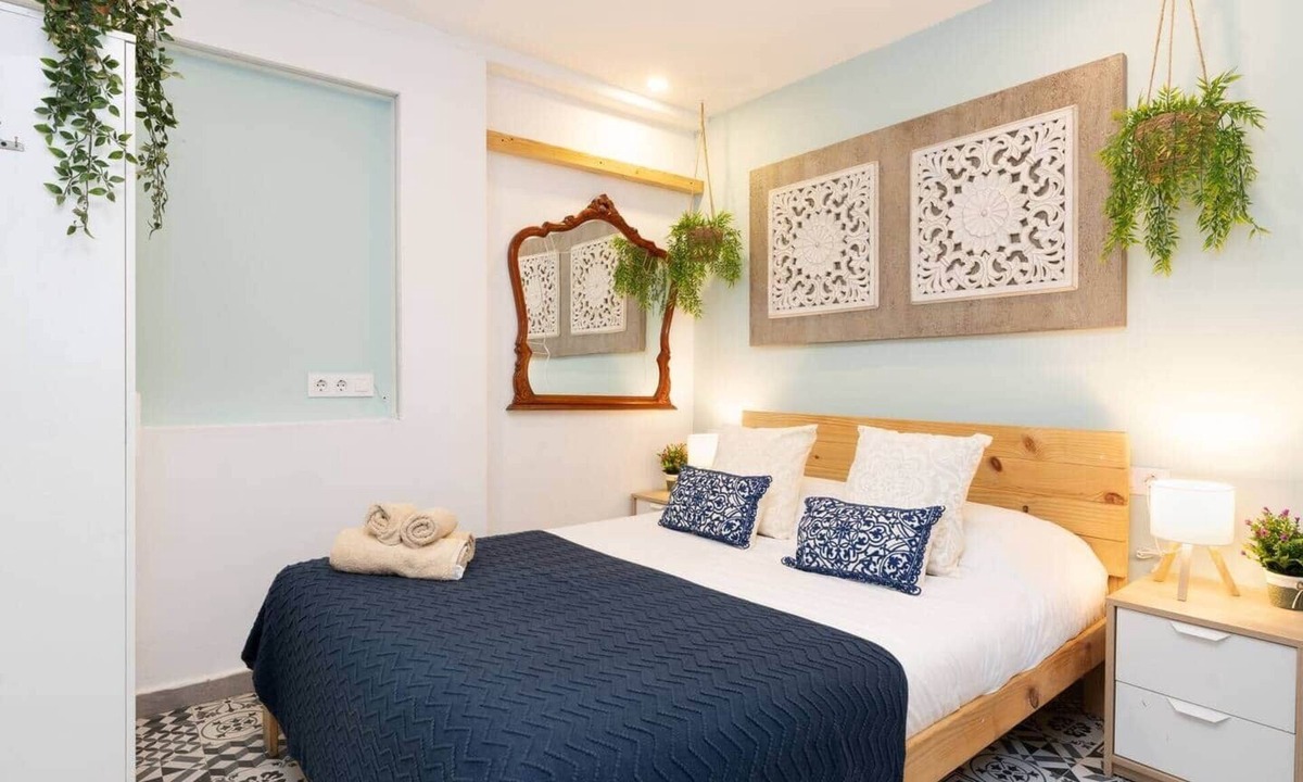 Sant Adria de Besos Apartment | Studio with patio 20' Barcelona Center/10' walk to the beach/15' Forum Bcn