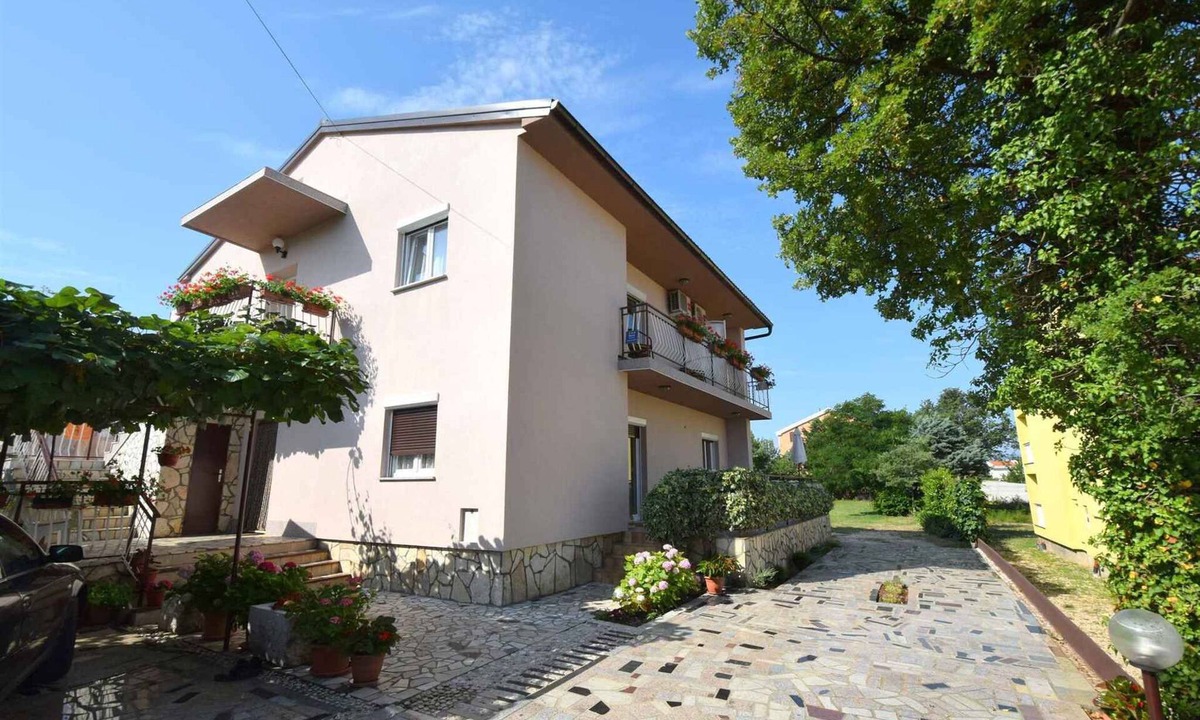 Milcetici Apartment | Studio with balcony and air conditioning