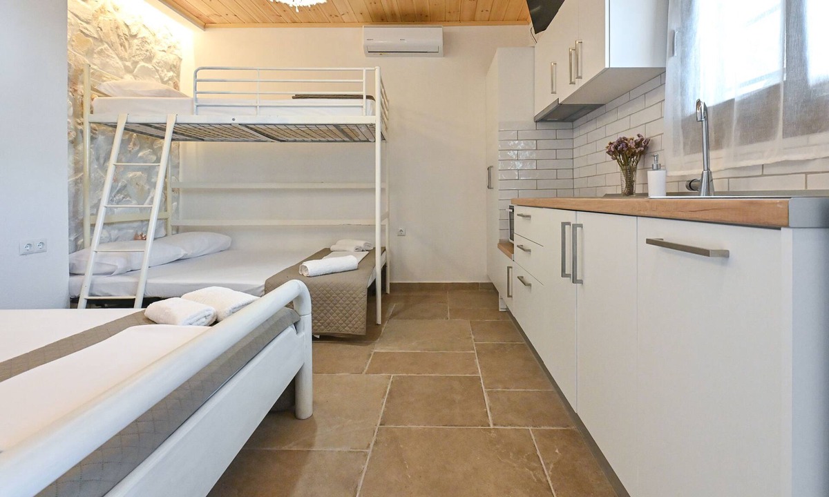 Fourka House | Studio with Garden View