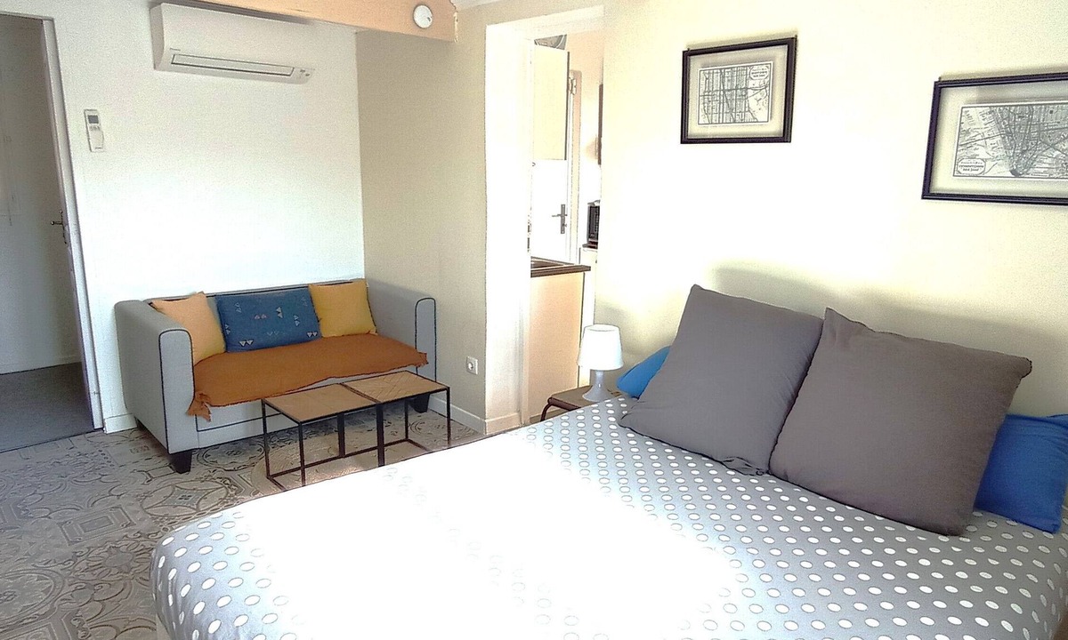Mimet House | Studio with kitchen, WC/shower and bedroom/living room, 25m2, for 2 people
